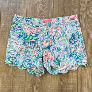 Lilly Pulitzer buttercup stretch short